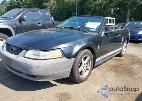 2002 Ford Mustang z USA, uszkodzony, nr VIN 1FAFP44432F142584
